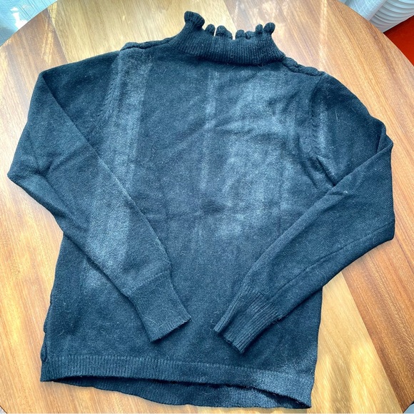 Haight Ashbury XS Cropped 3D Scallop Sweater Black - Picture 5 of 8